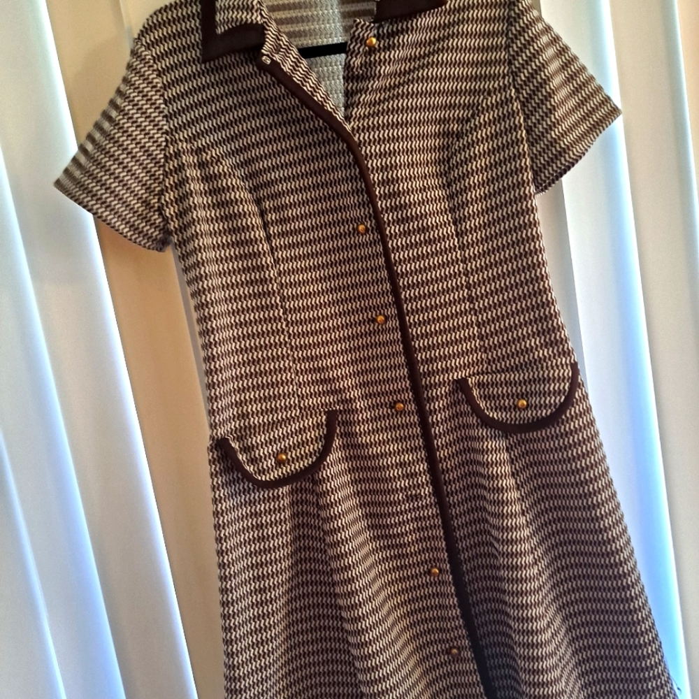 VINTAGE DRESS